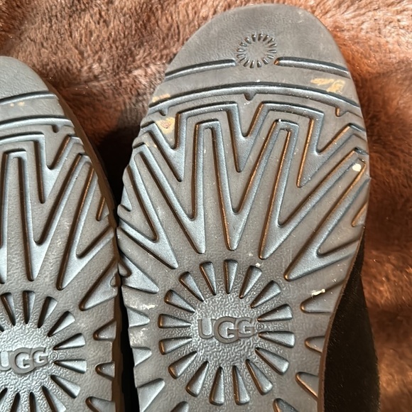 UGG Bethany Black Suede Chukka Boot Sz 7 - Picture 11 of 15